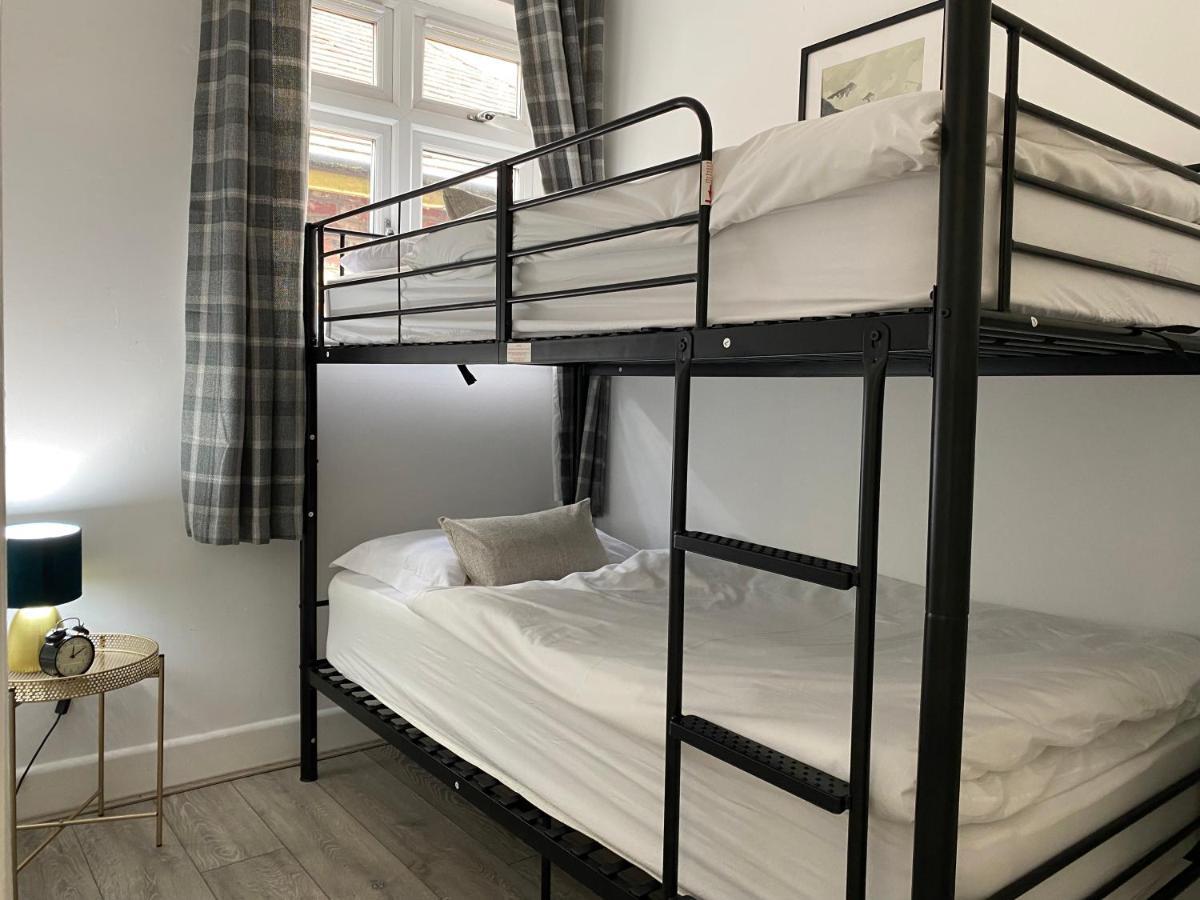 Accessible 3-Bedroom Bungalow With Patio +Drivewayサウサンプトン エクステリア 写真
